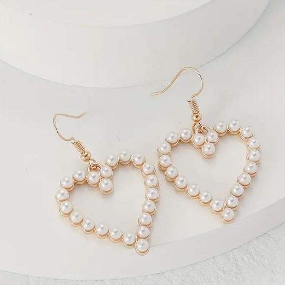 Heart Faux Pearl Drop Earrings - Picture 1 of 3